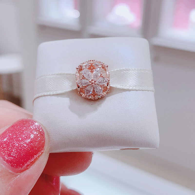 Pandora 2022 SPARKLING HERBARIUM CLUSTER ROUND 14K Rose GOLD
