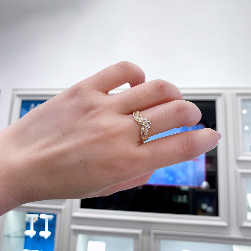 PANDORA Timeless Wish Tiara Gold  Ring