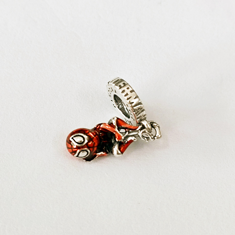 Pandora Marvel Hanging Spider-Man Riipushela Charm AEL