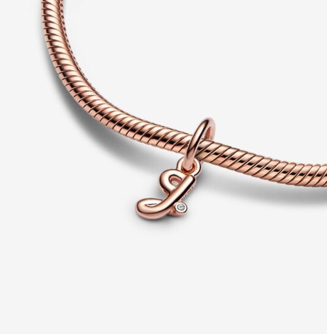 Pandora Moments Letter g Script Alphabet kirjainkoru hela