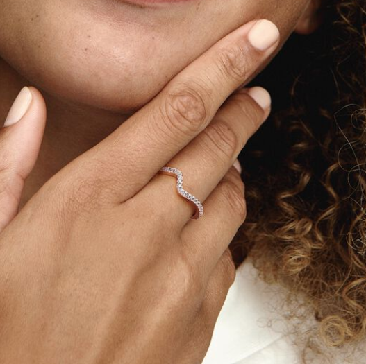 Pandora Timeless Ring Stackable Sparkling Wave rose sormus