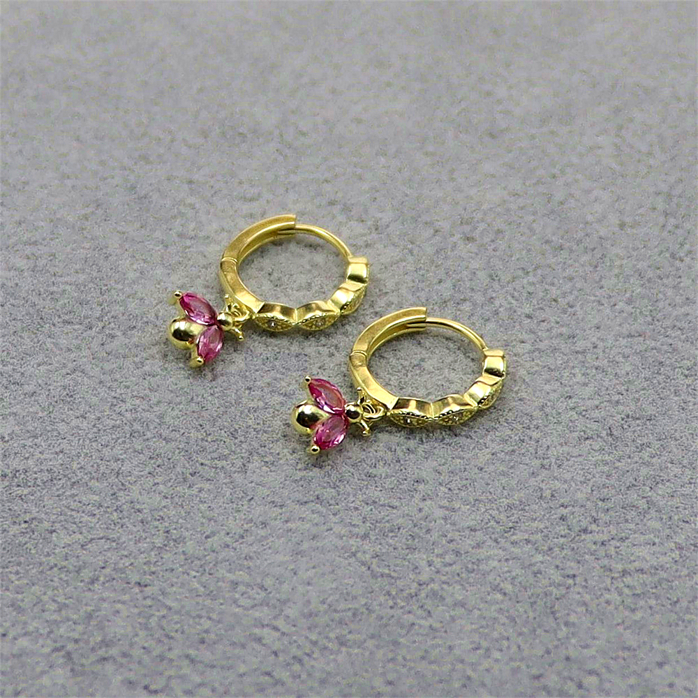 S925 Sterling Silver Diamond-Set Rhombus Bee Earrings