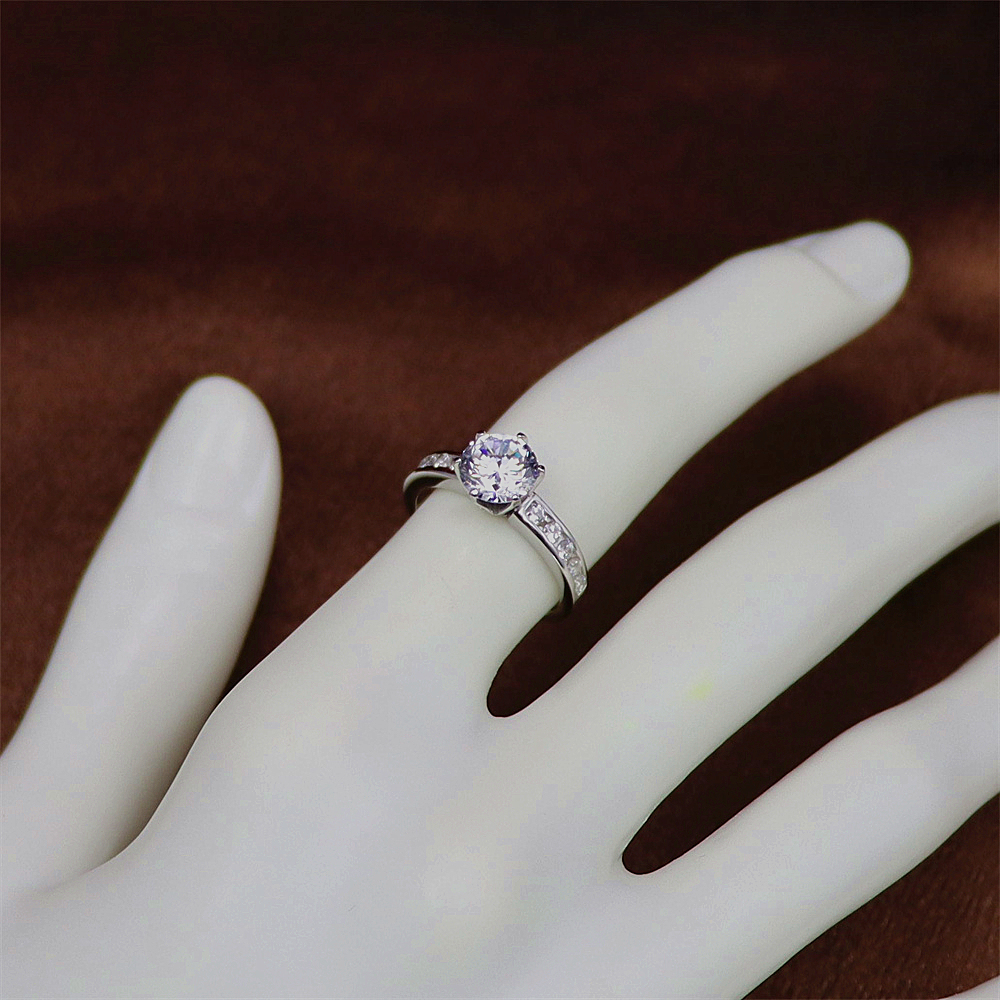 S925 Sterling Silver Six-Prong Zirconia Crown Solitaire Wedding Ring for Women