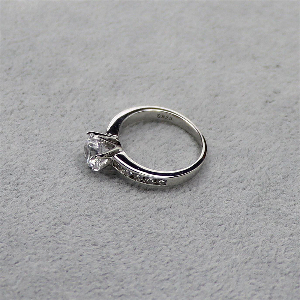 S925 Sterling Silver Six-Prong Zirconia Crown Solitaire Wedding Ring for Women
