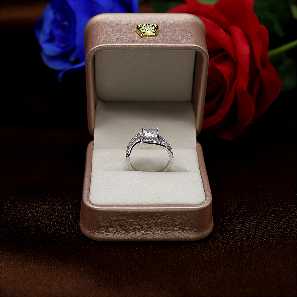 S925 Sterling Silver Princess Cut Square Diamond Asymmetrical Twisted Band Ring