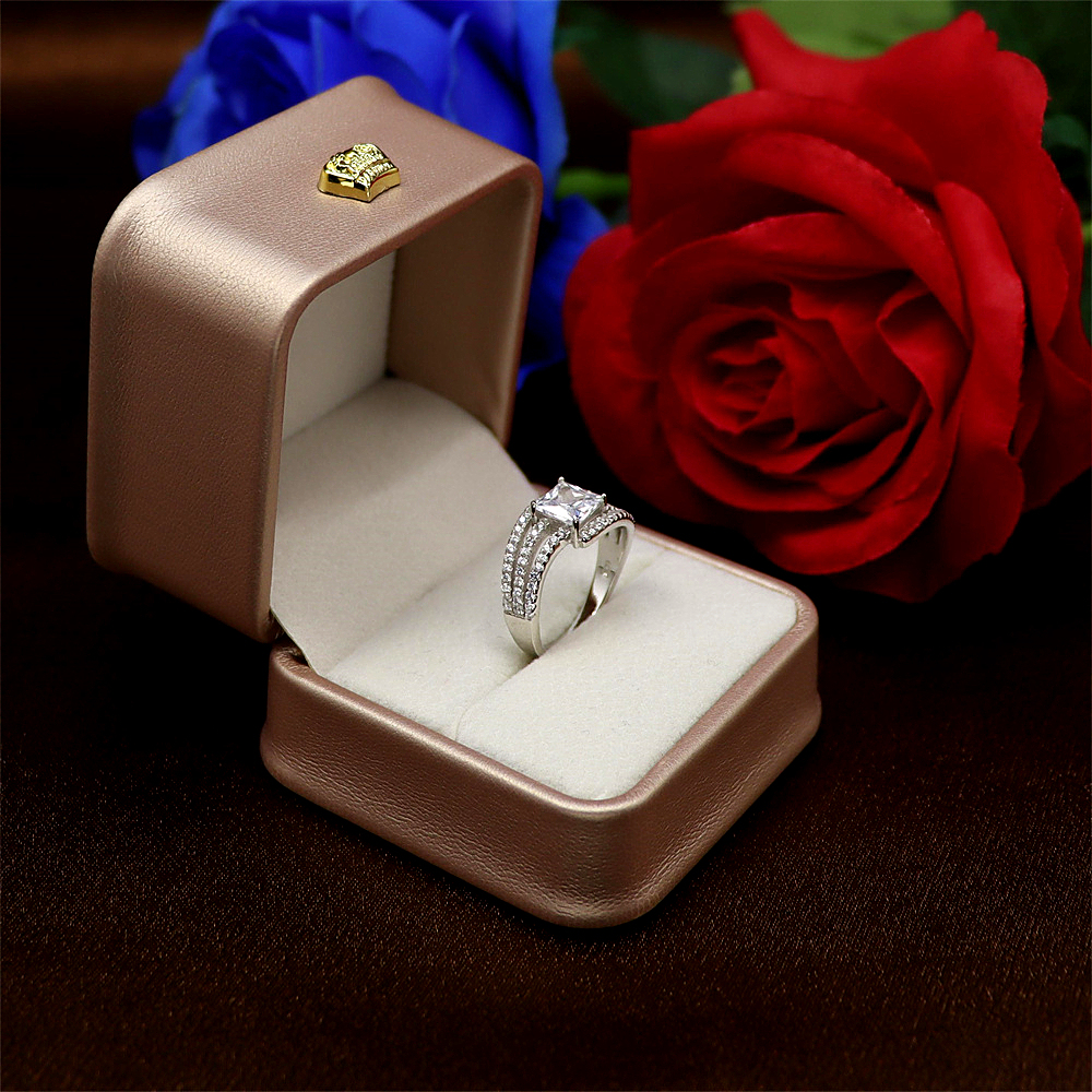 S925 Sterling Silver Princess Cut Square Diamond Asymmetrical Twisted Band Ring