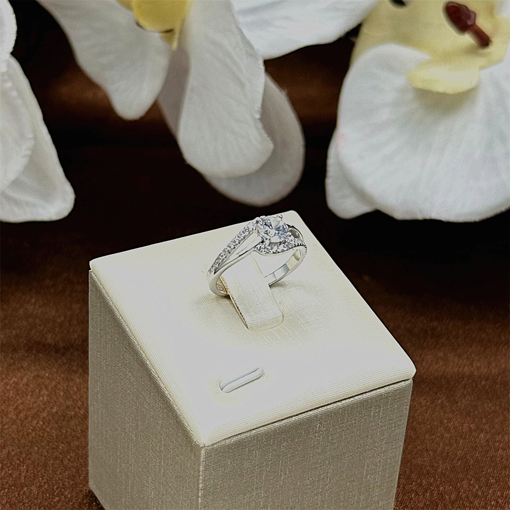 S925 Sterling Silver Zircon Full Diamond Curved Engagement Ring for Women