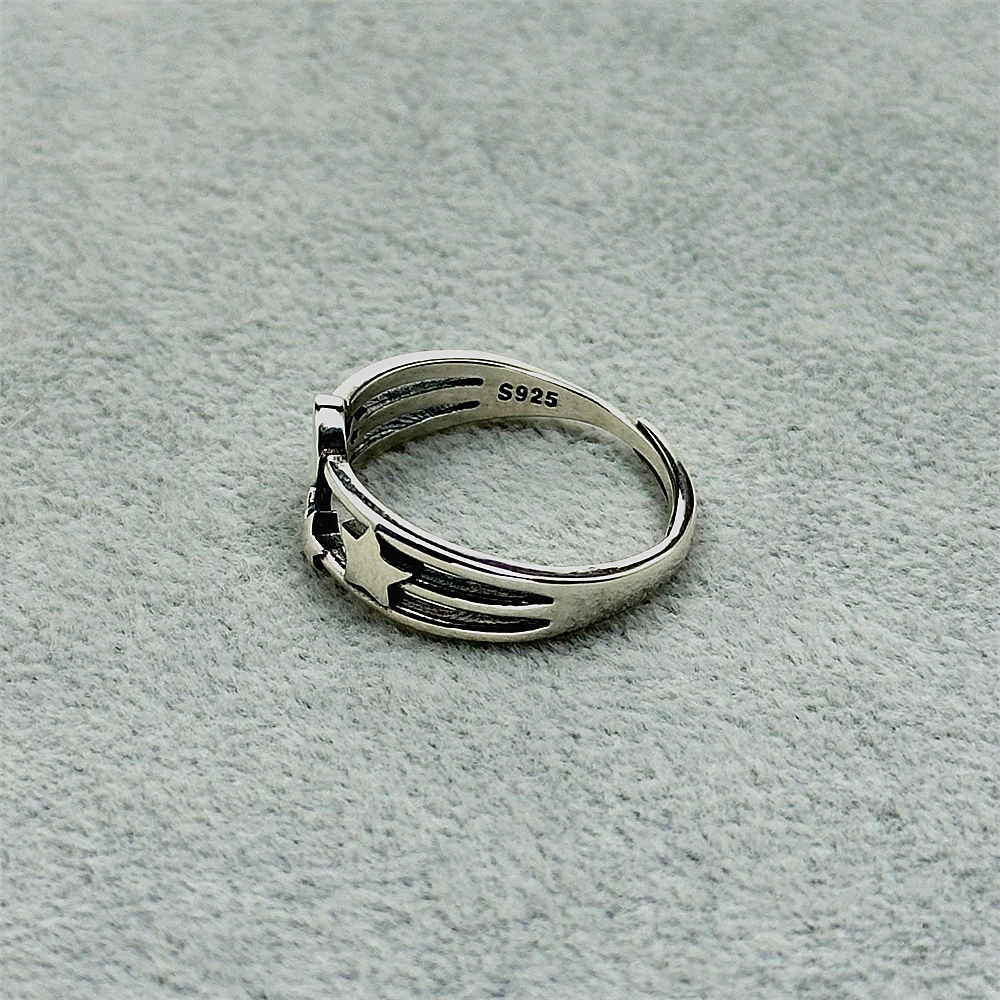 925 Sterling Silver Star and Moon Vintage Open Ring