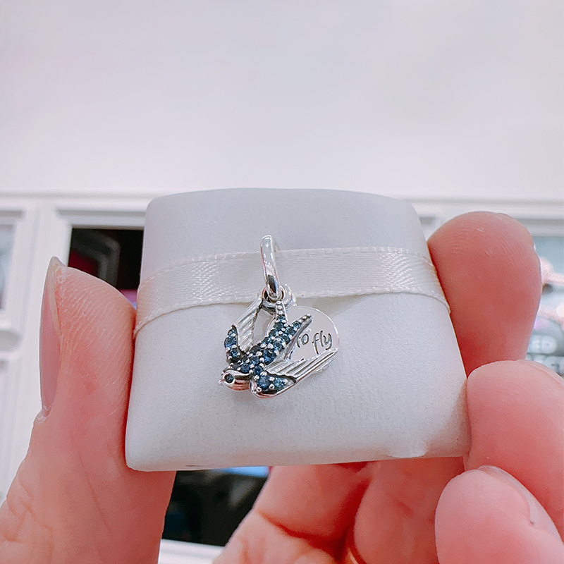 PANDORA 925 Blue Crystals Sparkling Swallow & Quote Fly Charm