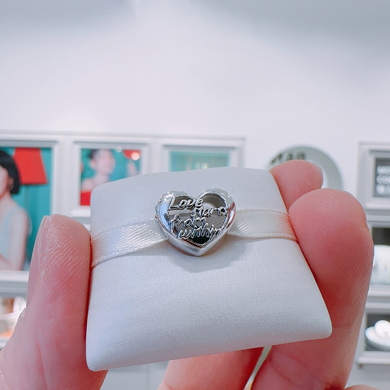 Pandora Moments Openwork Heart & Script hela