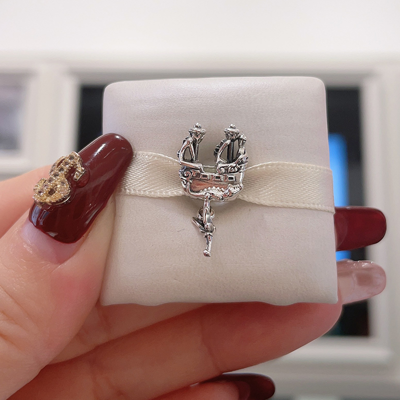 Pandora Tinker Bell & Captain Hooks Pirate Ship hela