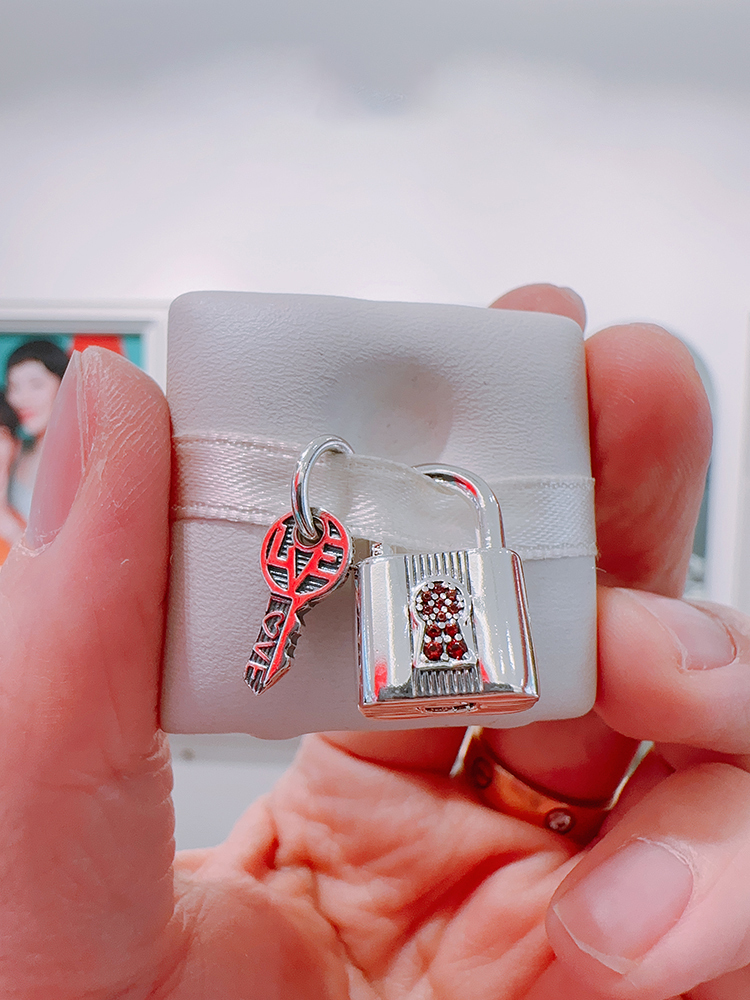 Pandora Moments Padlock and Key hela