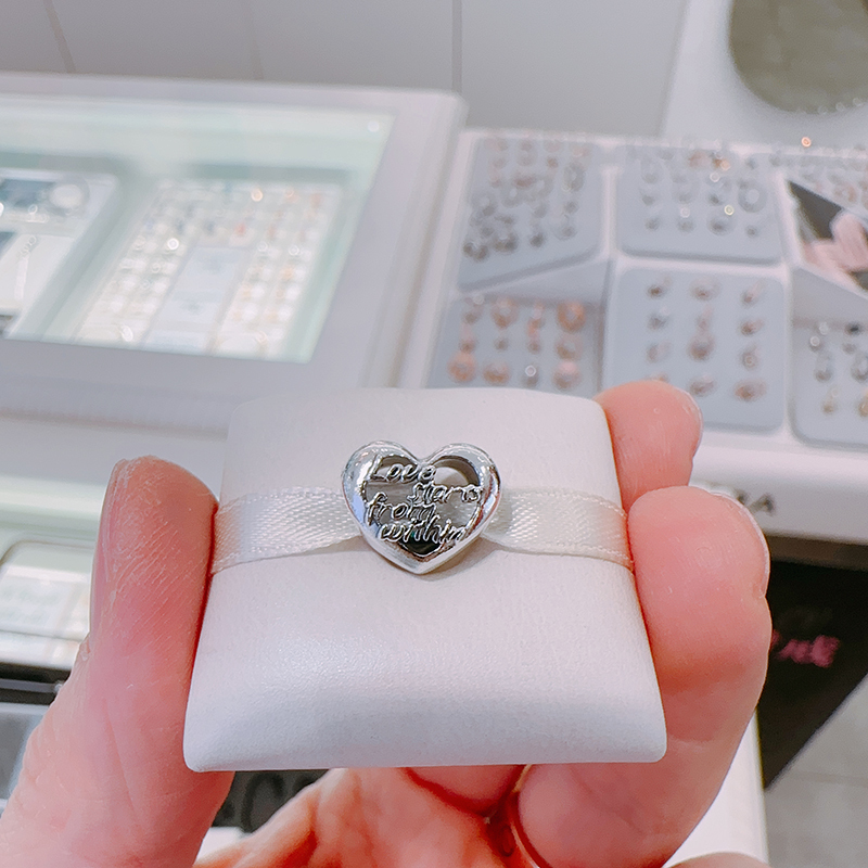 Pandora Moments Openwork Heart & Script hela