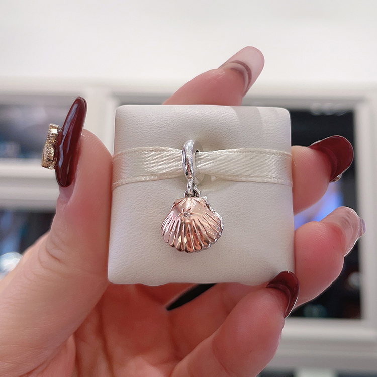 Pandora Club 2023 Sea Shell & Treated Freshwater Cultured Pearl Dangle Charm