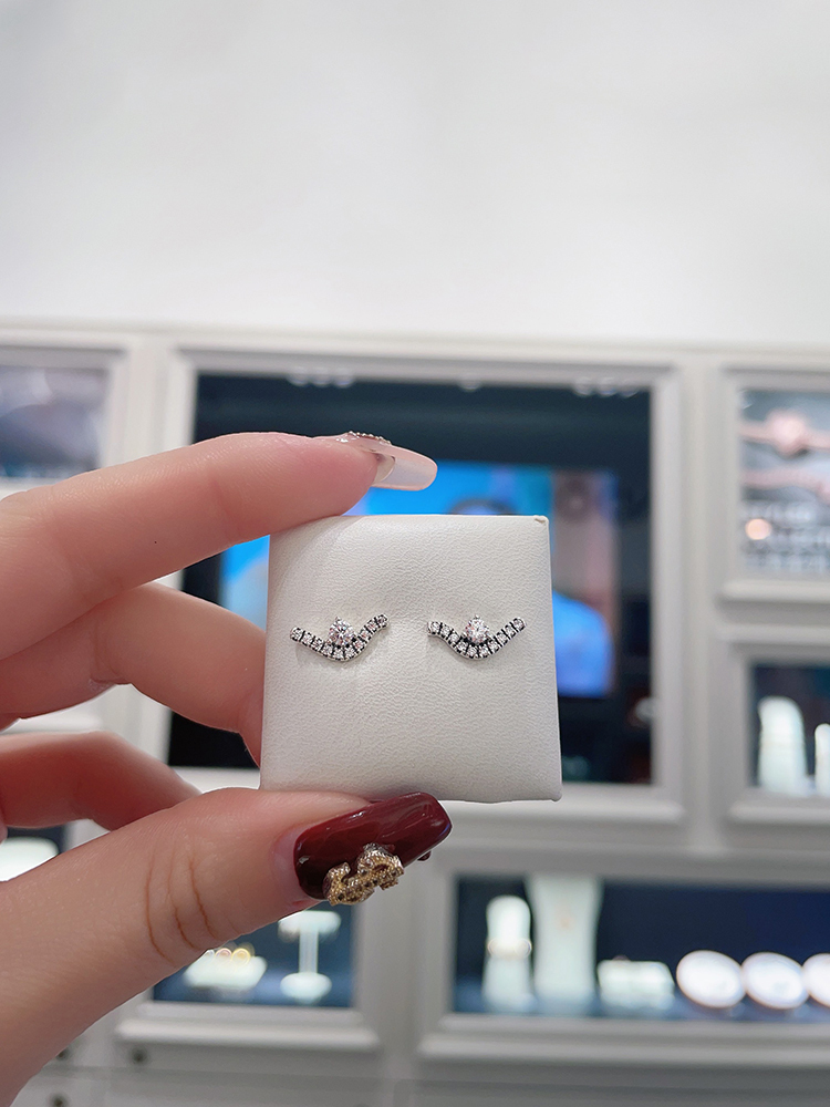 Pandora Sparkling Wave Stud Earrings - Denmark Style