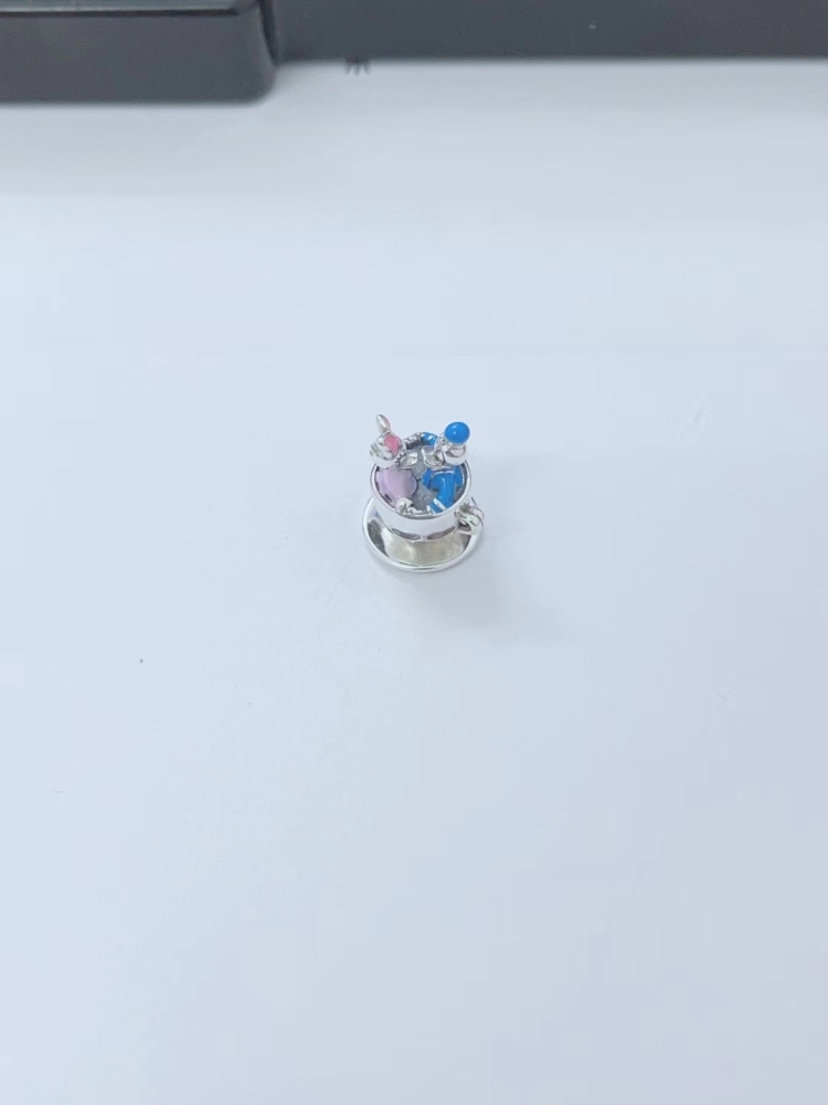 2023  Parks Pandora Valentine’s Charm Donald Daisy Duck Teacup