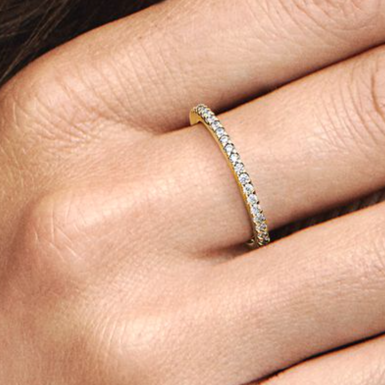 Pandora Sparkling Band Gold Ring