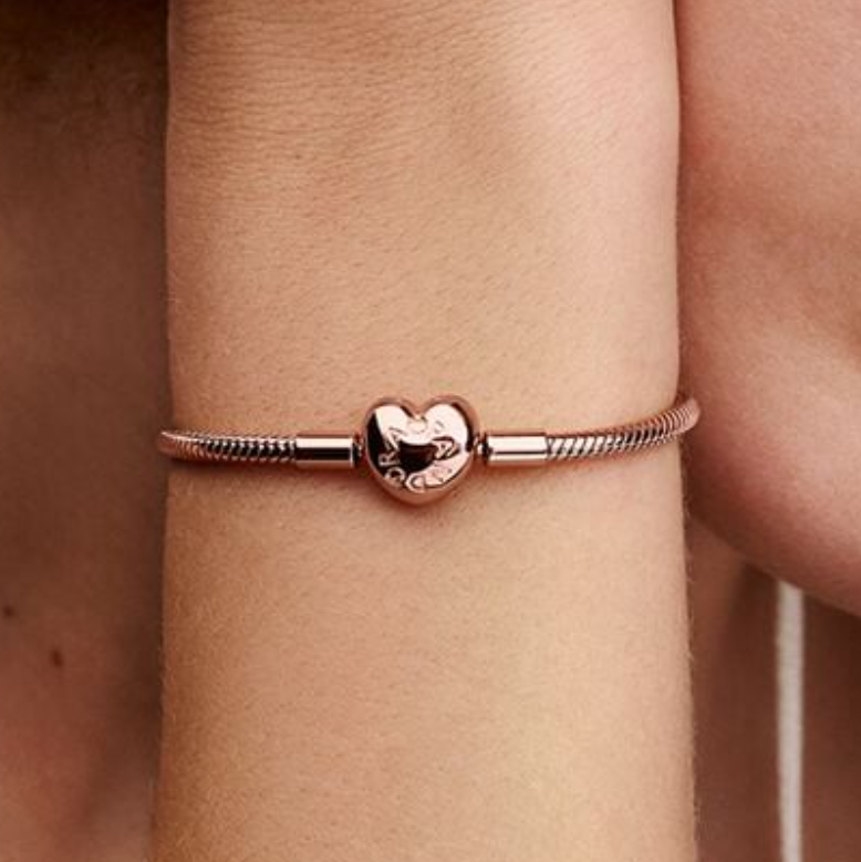 Pandora Moments Rose Gold Snake chain gold-plated bracelet with heart clasp