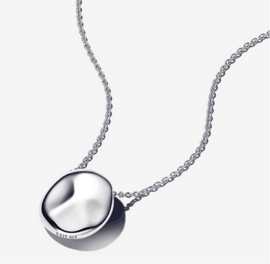 Pandora  organic shape round pendant necklace