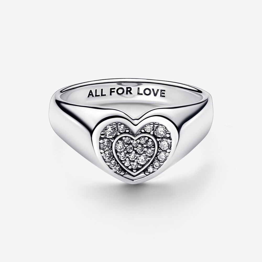 pandora Radiant Heart Pavé Signet Ring