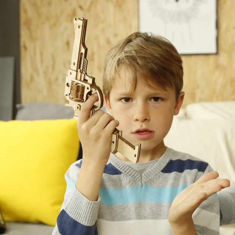 Revolver & Scatter with Rubber Band Bullet
