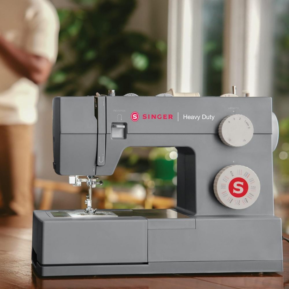 Máquina de Coser Resistente con Kit de Accesorios Incluido, 110 Aplicaciones de Puntada 4432, Perfecta para Principiantes, Gris