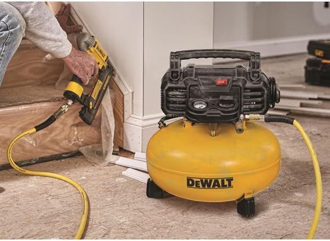 Compresor eléctrico de Trabajo Pesado Circular de 6.0 Galones 165 PSI DWFP55126