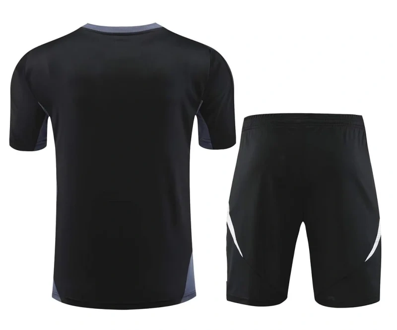 Manchester United Training Jersey Black Suit Jersey 2024/2025