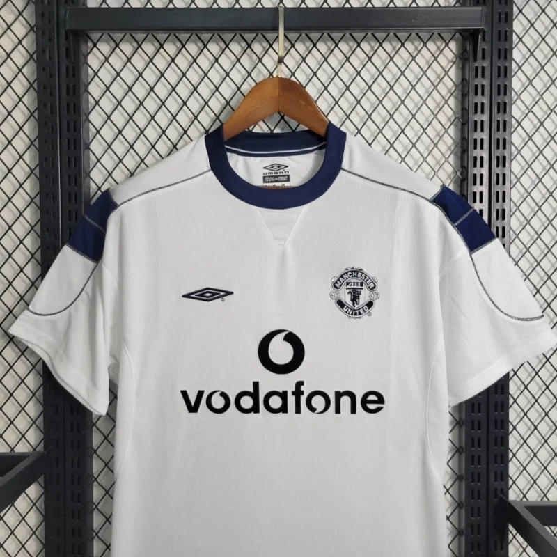 Retro Manchester United Away Football Shirt 1999/2000