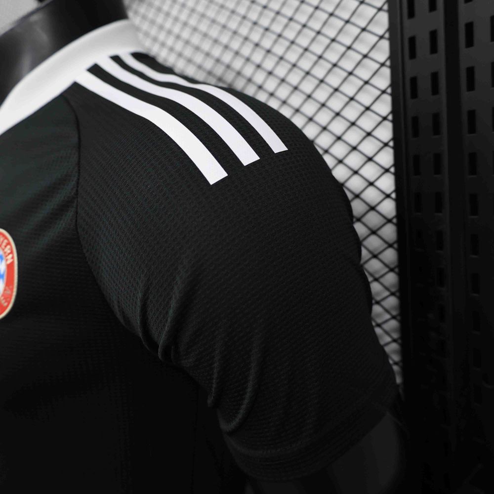 24-25 Bayern Munich Black GoalKeeper Kit Player Version Shirt Soccer Jersey