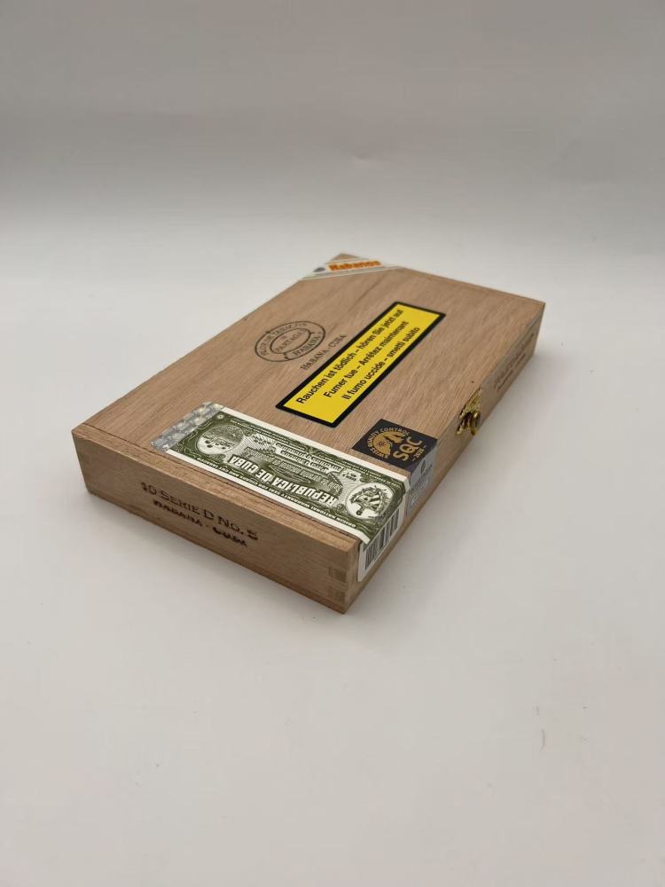 Partagas Serie D No. 5 [10]