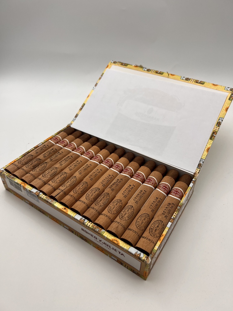 Romeo Cedros de Luxe No. 2 [25] 罗密欧 雪松木2号