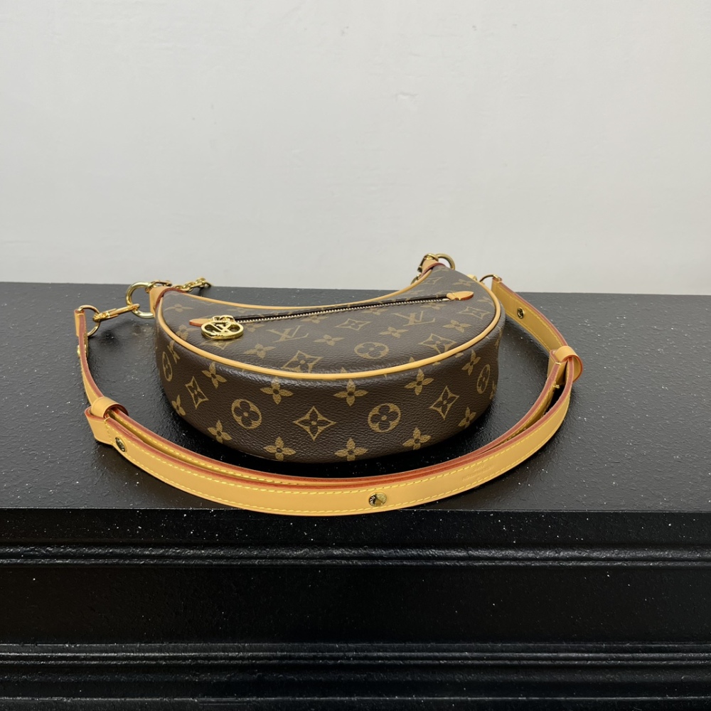 LV 24×8×22cm