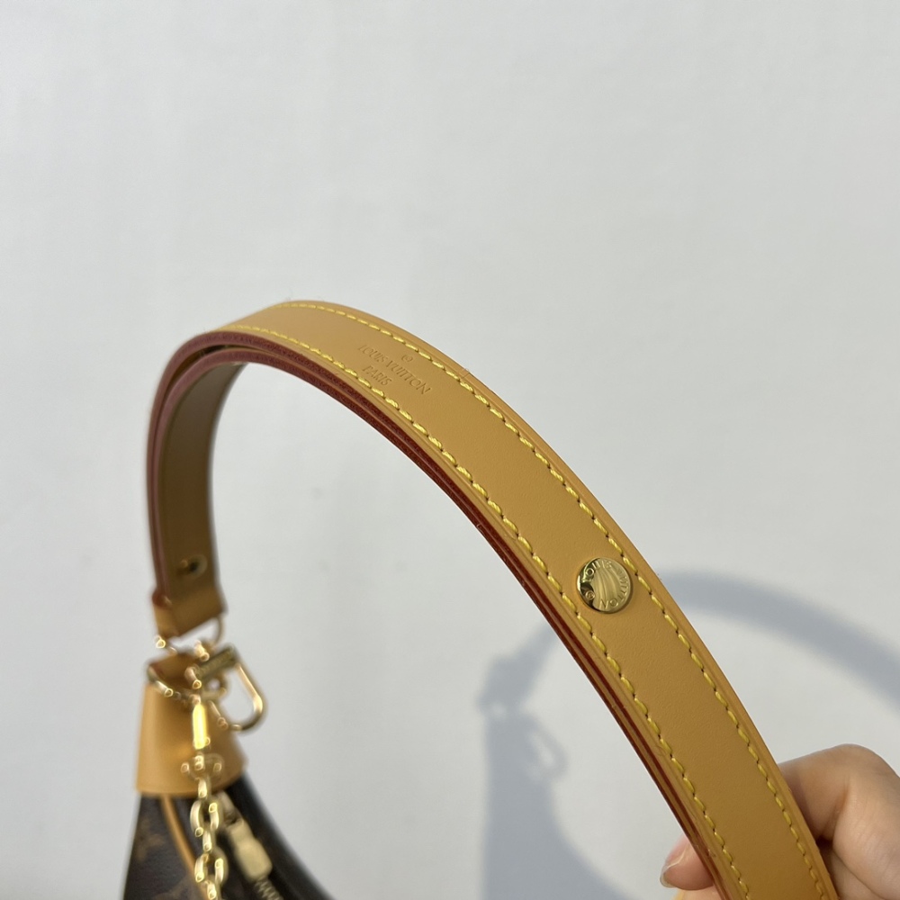 LV 24×8×22cm
