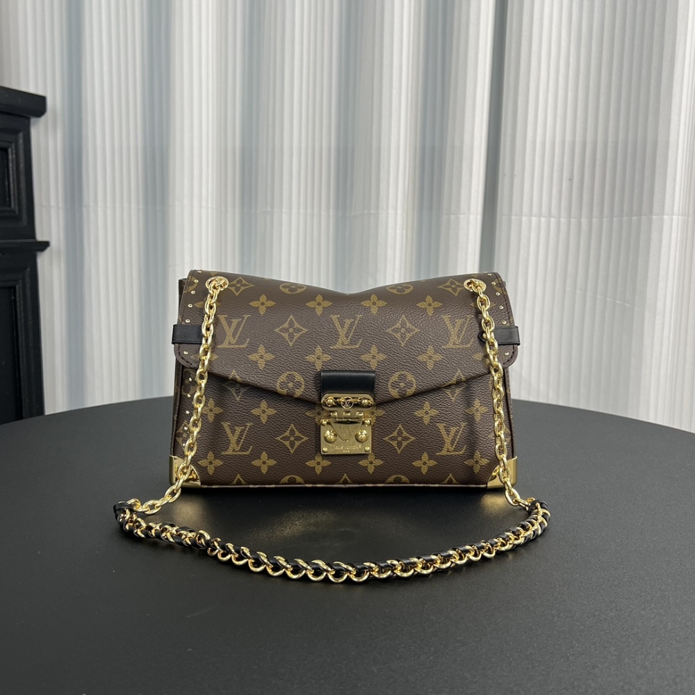 LV 16×8×27cm