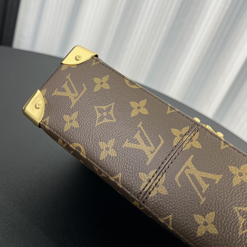 LV 16×8×27cm