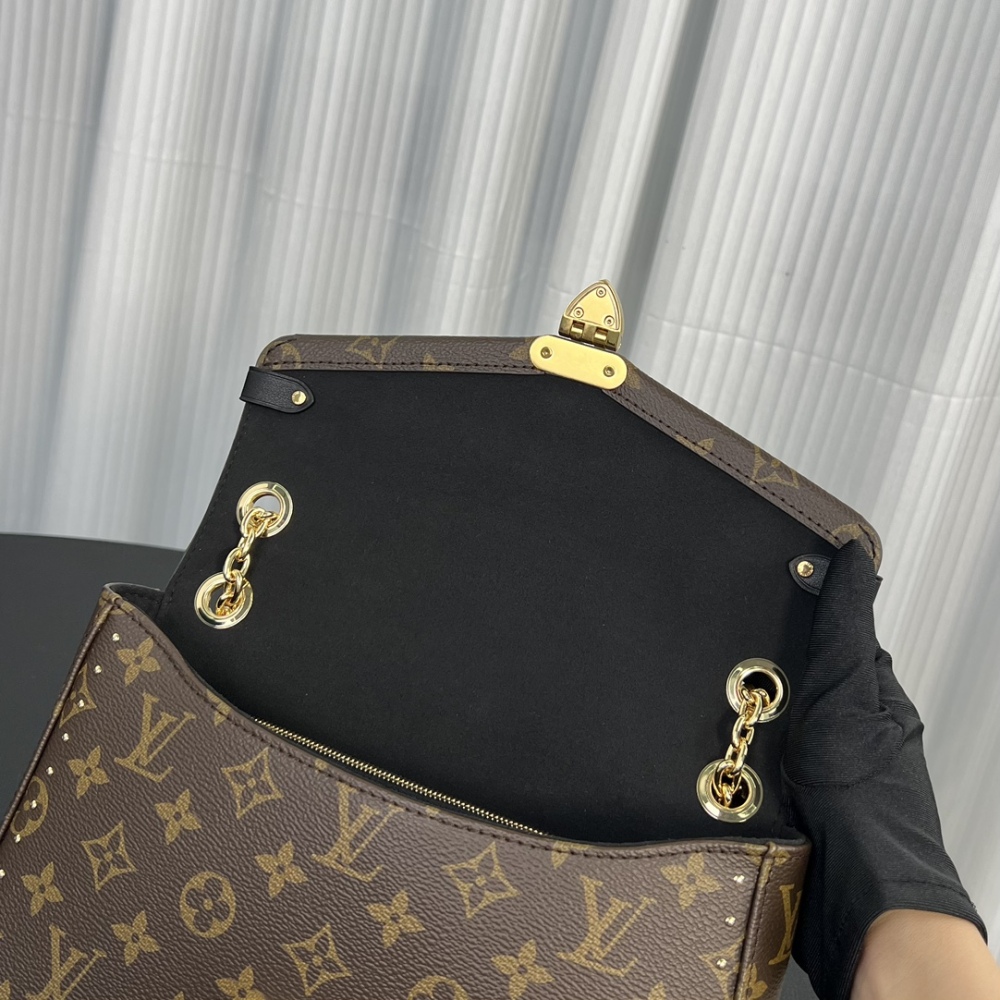 LV 16×8×27cm