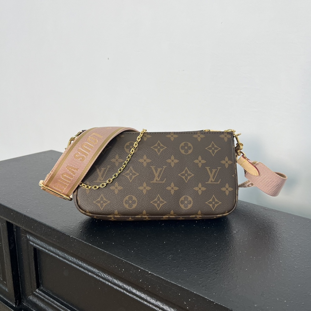 LV M44823