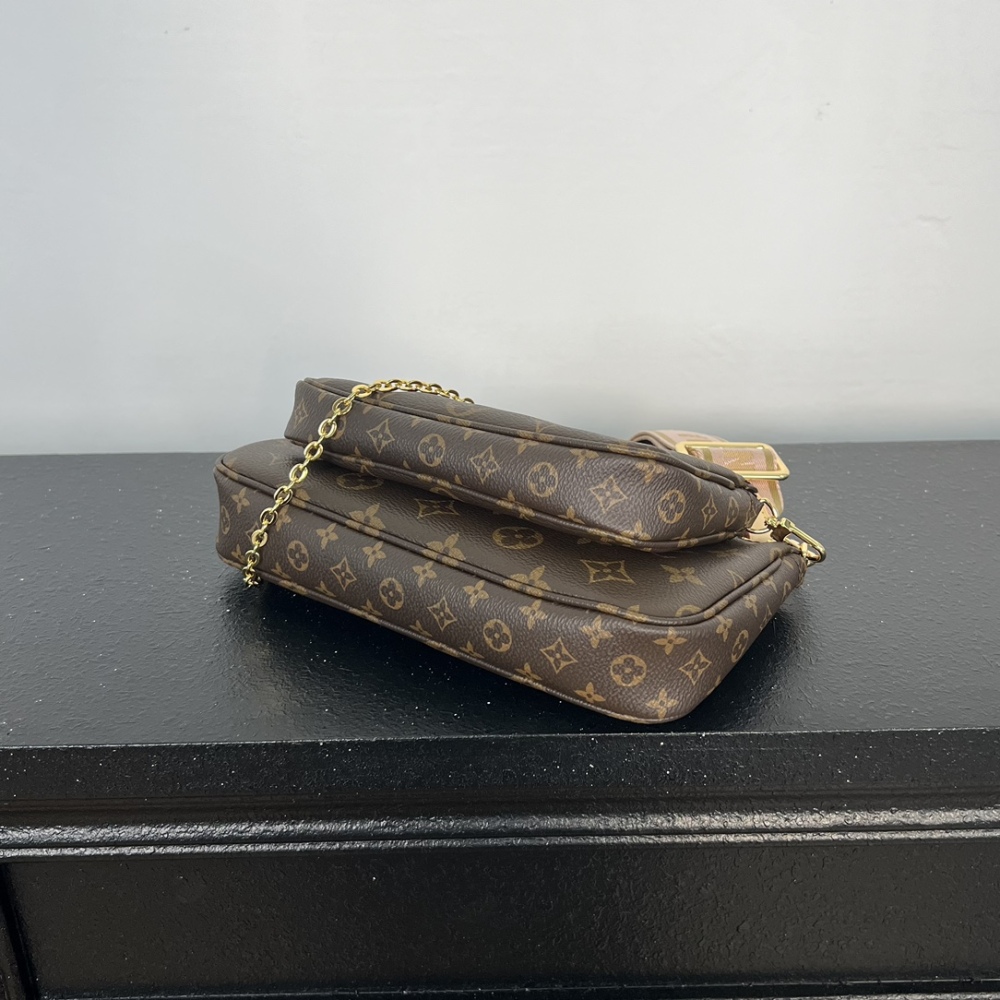 LV M44823
