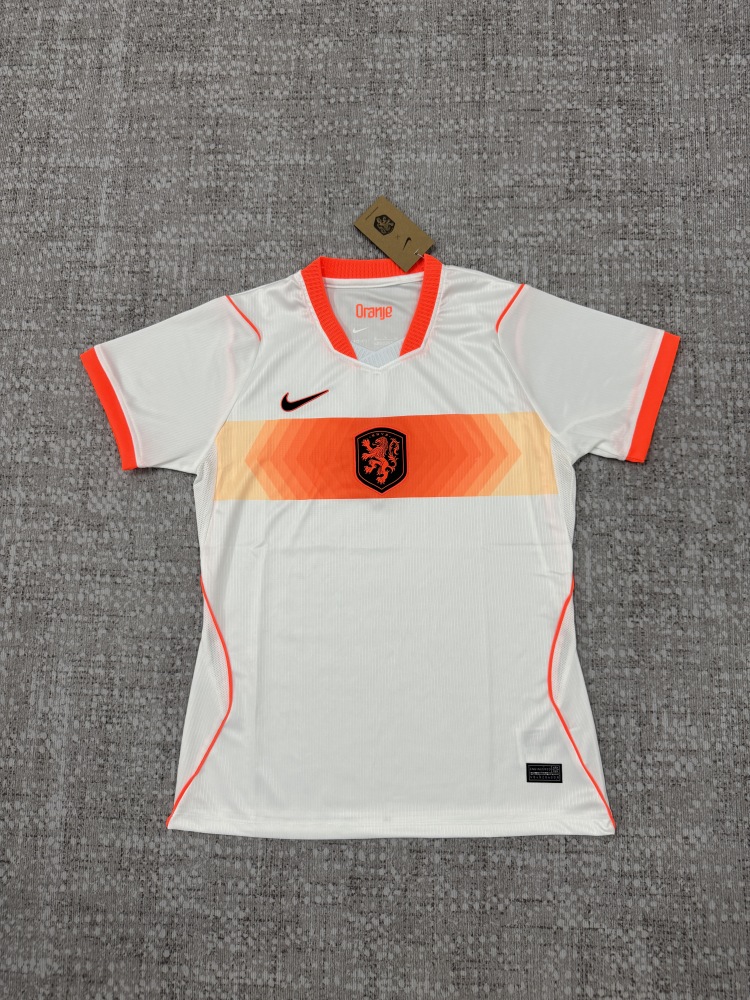 26-27 Netherlands woman version