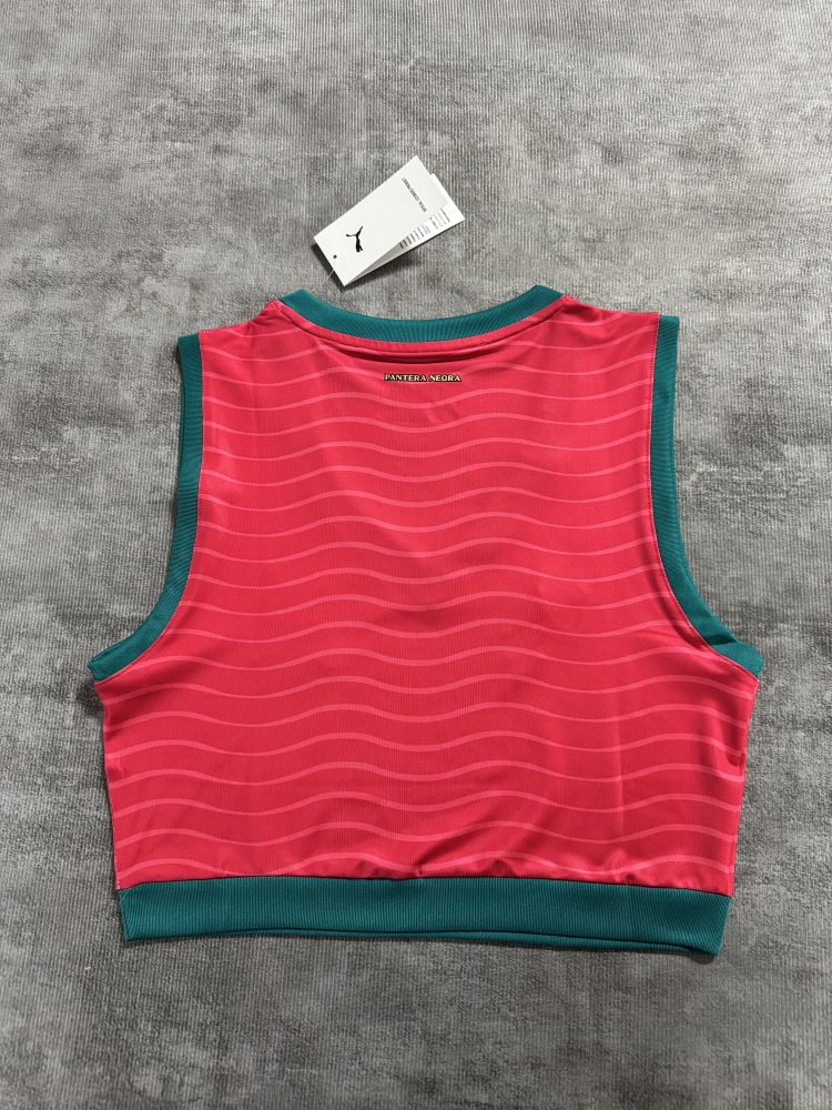 26-27 Portugal woman version