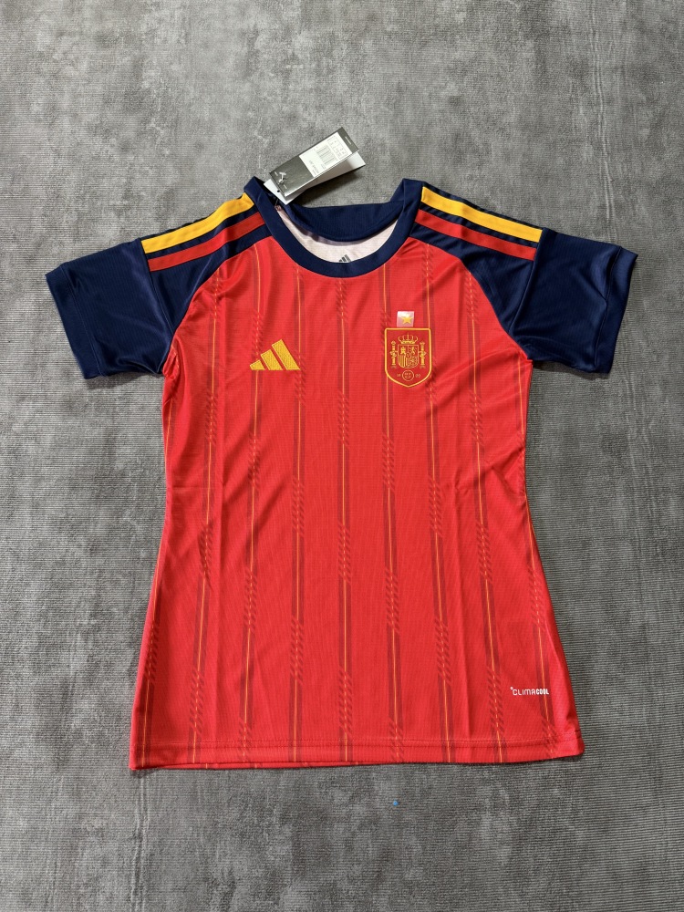 26-27 Spain woman version