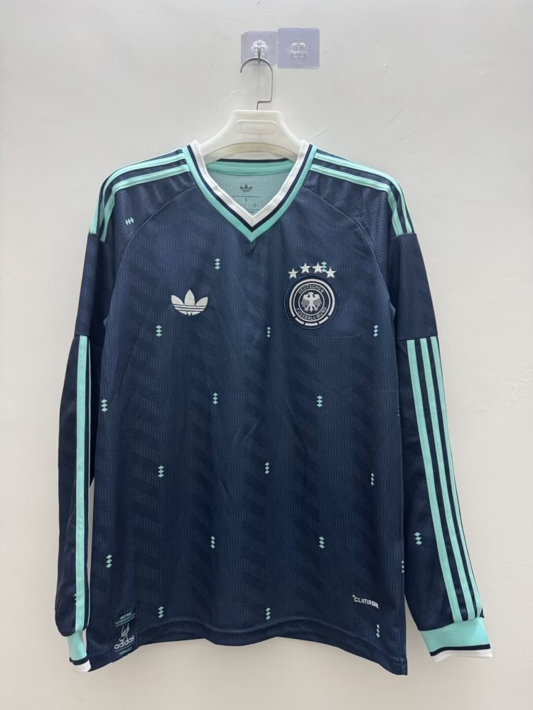 26-27 Germany  long sleeve