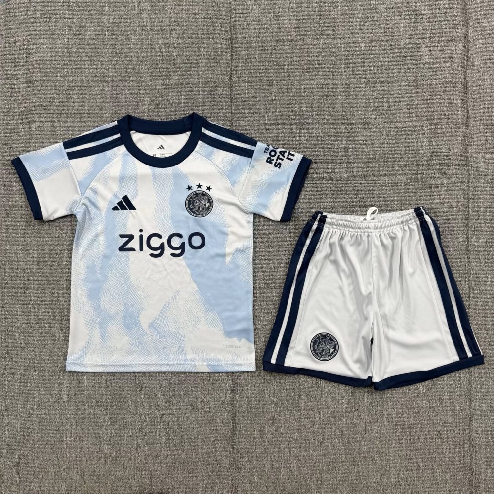 26-27 Ajax