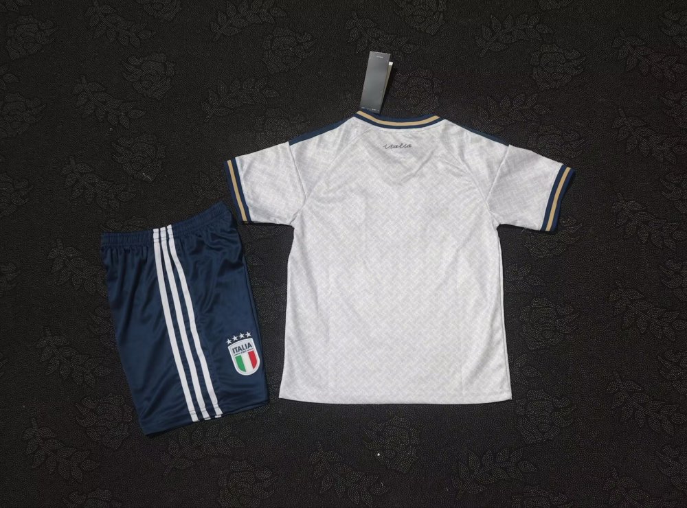 26-27 Italy