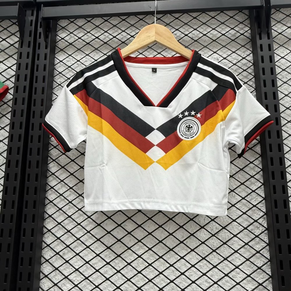 26-27 Germany woman version