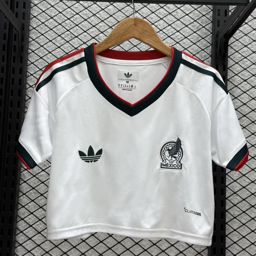 26-27 Mexico woman version
