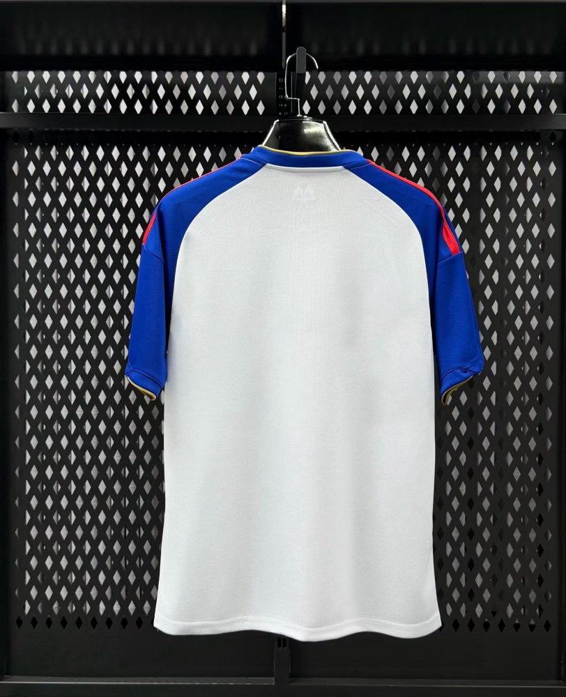 26-27 Lyon