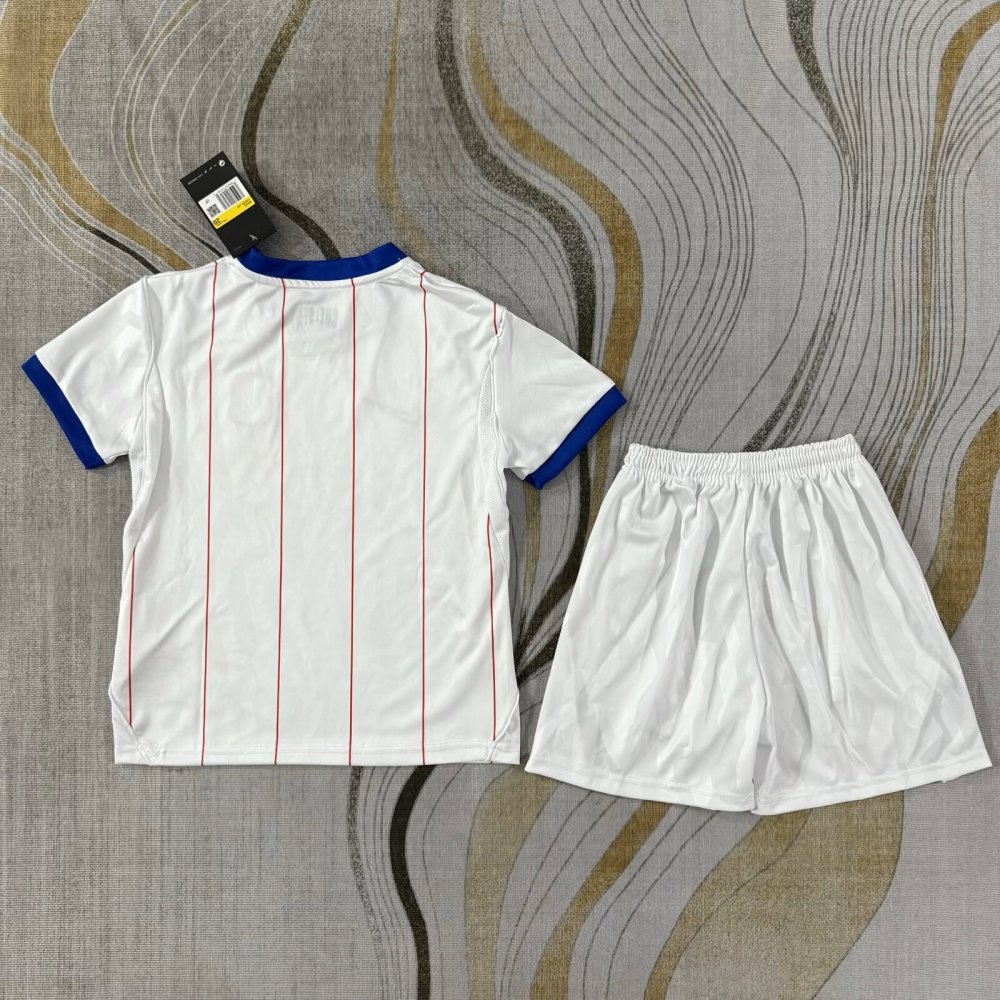 26-27 Chelsea