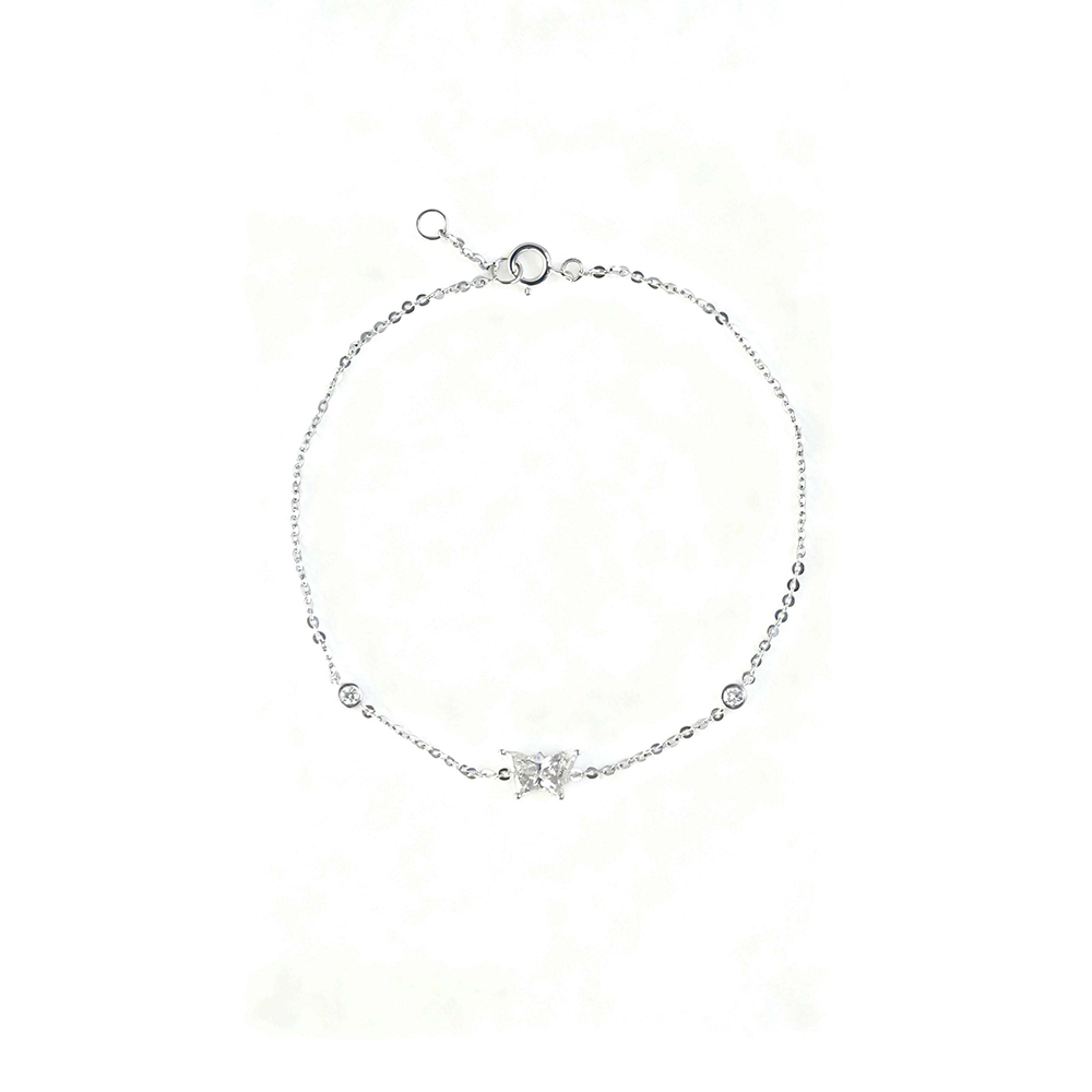 PT900 0.675ct Butterfly shaped lab diamond Bracelet